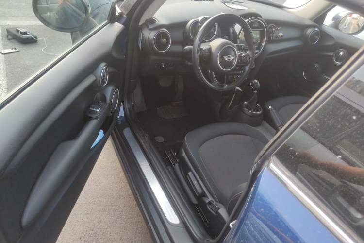 Used MINI 2014 1.2T ONE+
