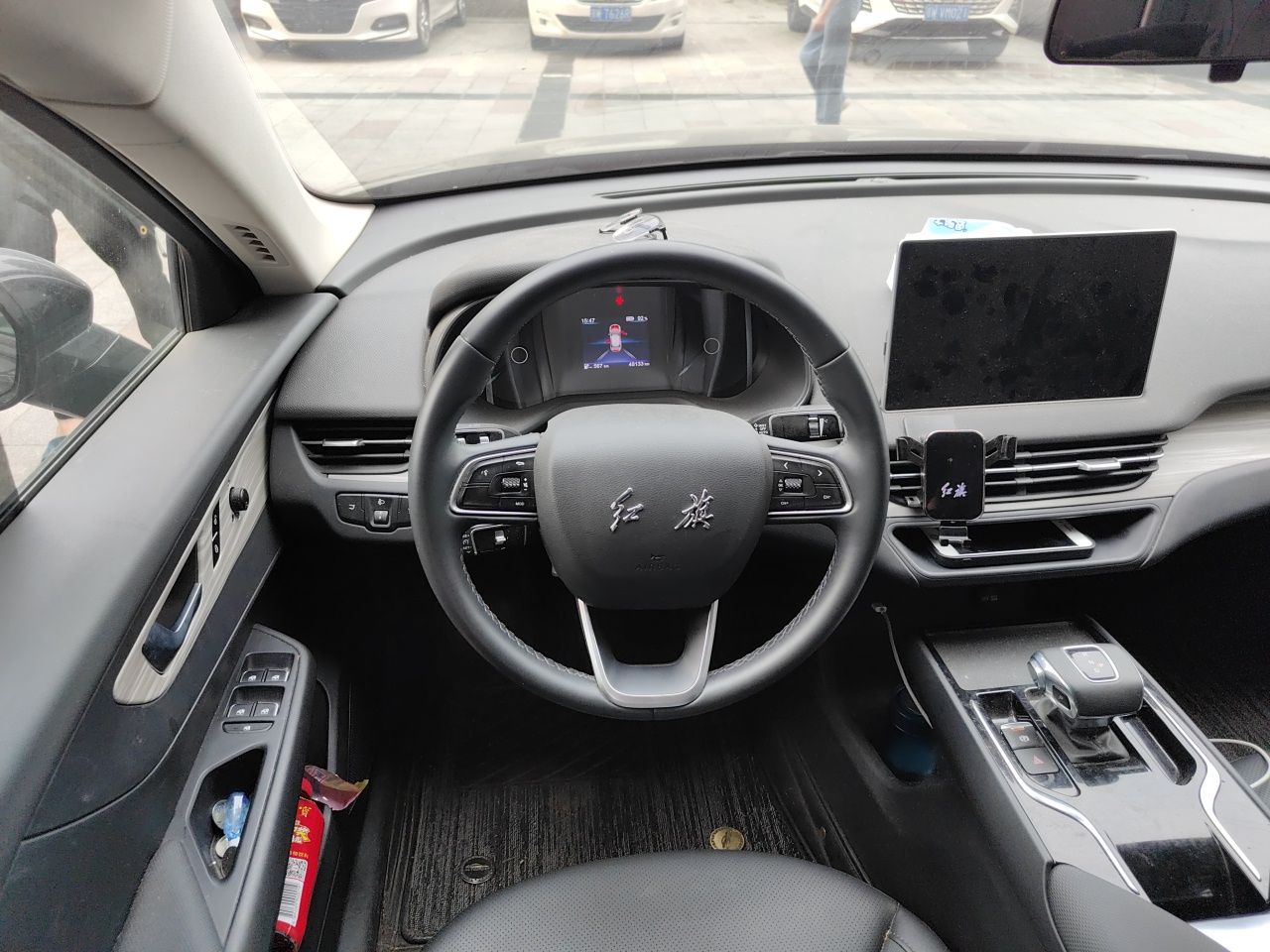 Hongqi E-QM5 2023 620km PLUS — снимка 10