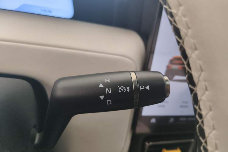 Used iCAR V23 2025 401 Two-Wheel Drive Intelligent Driving Version Gear Lever