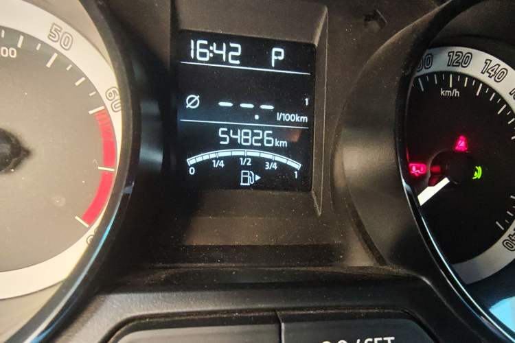 Used Skoda Kamiq 2018 1.5L Automatic Standard Version China V Emission Standard Odometer Close Up