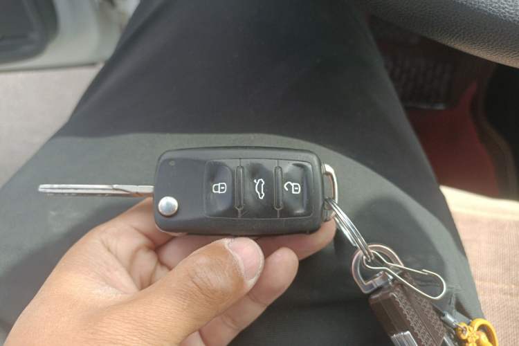 Used Volkswagen Bora 2016 1.6L Automatic Fashion Model Vehicle Key