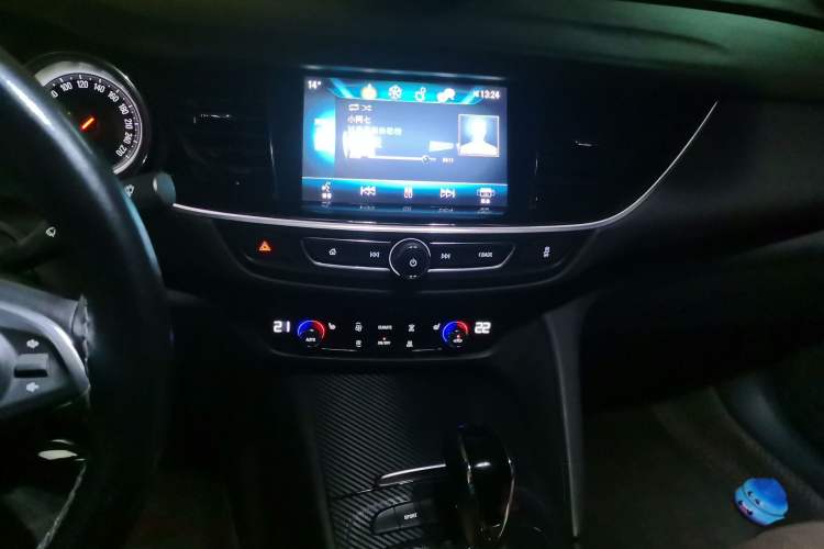Used Buick Regal 2019 20T Elite Version China VI Standard Audio And AC Panel