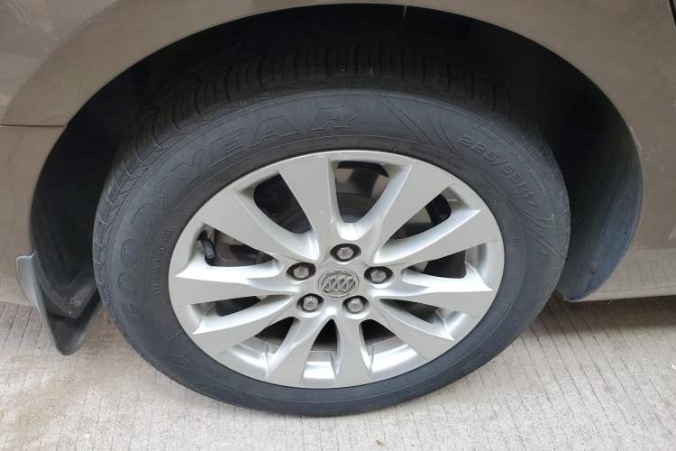 Used Buick LaCrosse 2013 2.4L SIDI Leading Comfort Version
