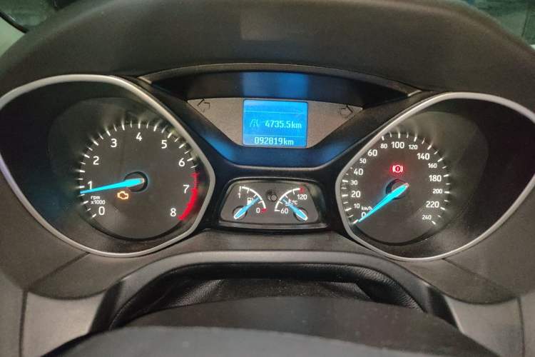 Used Ford Focus 2015 Sedan 1.6L Manual Comfort Model
