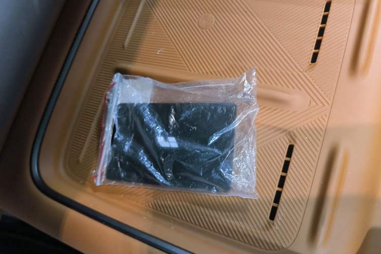 Used Li Auto Li Auto i6 2025 Model Four-Wheel-Drive Standard Type
