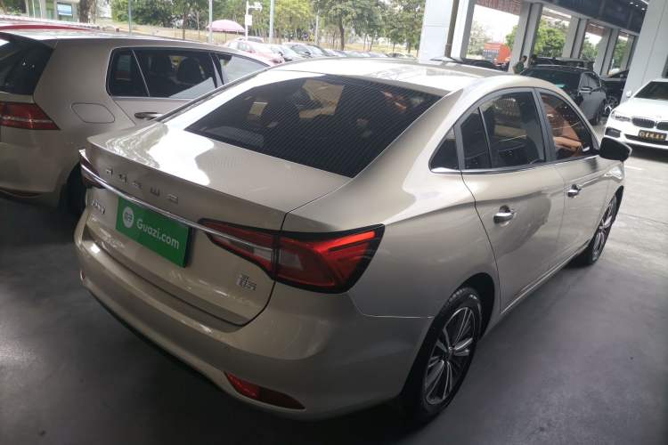 Used Roewe i5 2019 1.5L Automatic 4G Connected Langhao Edition
