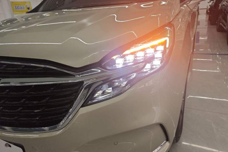 Used Buick GL8 2021 ES Landtrek 653T Luxury Model Left Front Headlight