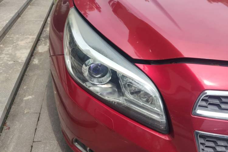 Used Chevrolet Malibu 2014 2.0L Automatic Luxury Edition Right Front Headlight