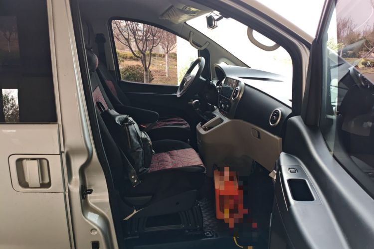 Used JAC Refine M3 2023 PLUS 1.5T 5/7-seat Classic Edition Right Front Seat