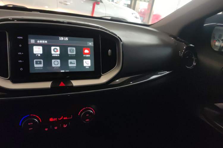 Used Kia kx1 Stonic 2019 1.4L Automatic Fun Edition China VI Audio And AC Panel