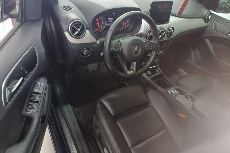 Used Mercedes-Benz B-Class 2017 B 200 Sport Edition