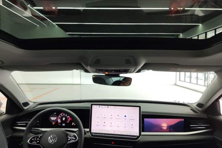 Used Volkswagen Passat 2025 Pro 380TSI Dragon Supreme Edition Headliner