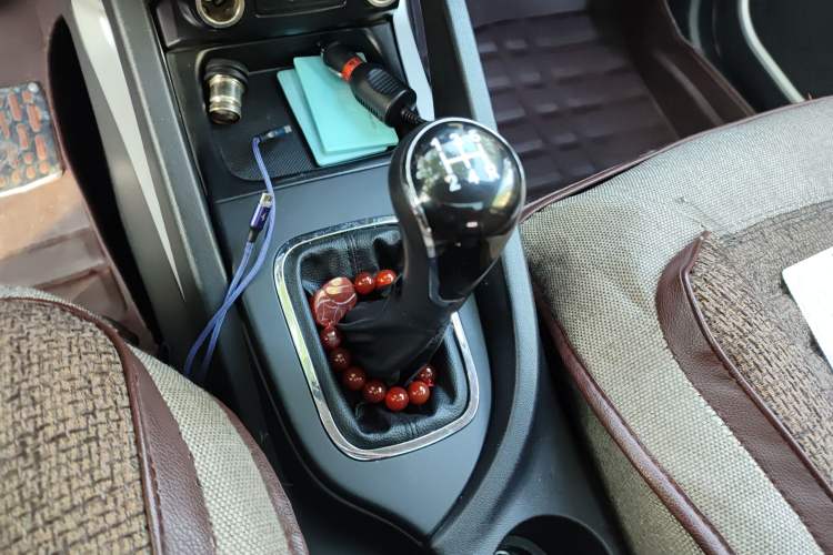 Used CHANGAN CS35 2016 1.6L Manual Luxury Model China V Standard