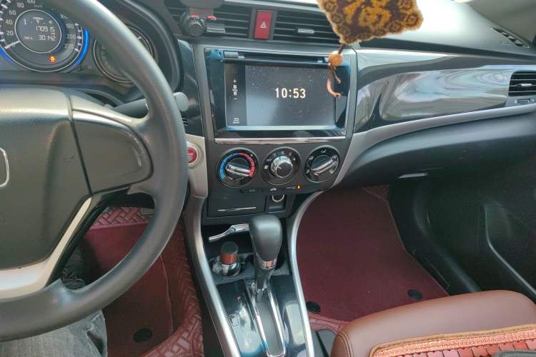 Used Honda Crider 2013 1.8L automatic luxury edition