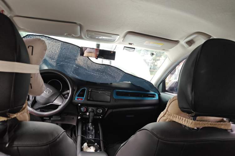 Used Honda Vezel 2017 1.5L CVT 2WD Comfort Model Headliner