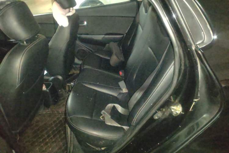 Used Kia K2 2015 Sedan 1.4L Automatic GLS
