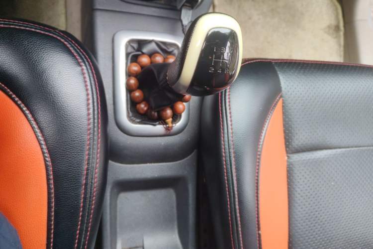 Used Suzuki Liana A6 2016 Sedan 1.4L Manual Enjoyment Model Gear Lever