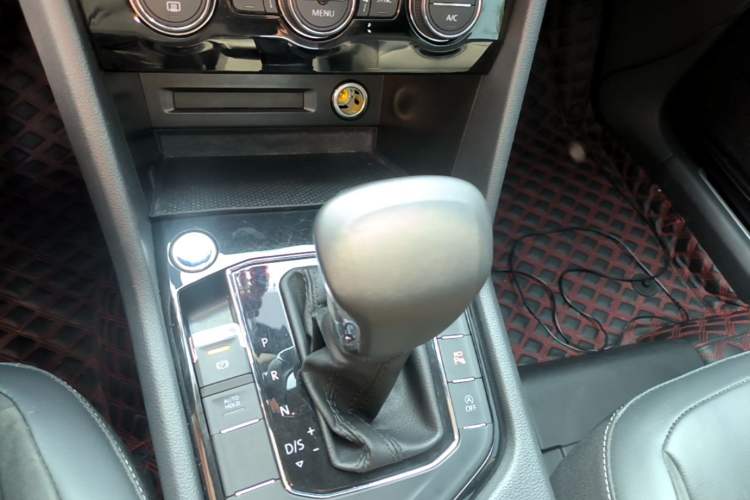 Used Volkswagen Tiguan L 2021 330TSI Automatic Two-Wheel Drive R-Line Enhanced Edition
