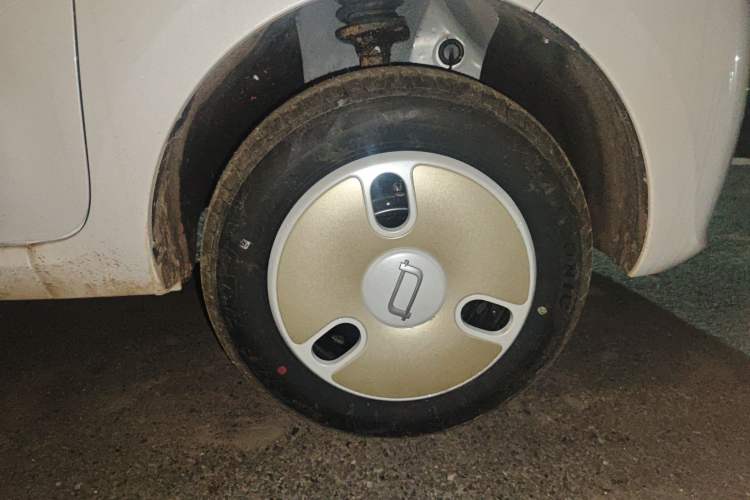 Used Bestune Pony 2026 222km Colorful Horse Right Front Wheel Hub