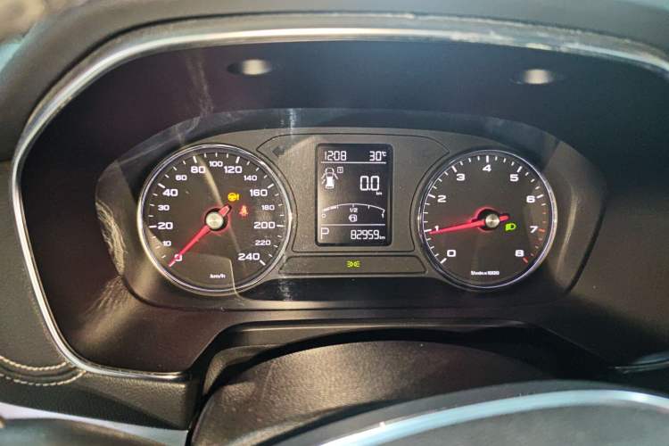 Used Roewe RX5 2016 20T Two-Wheel Drive Automatic Internet Smart Edition