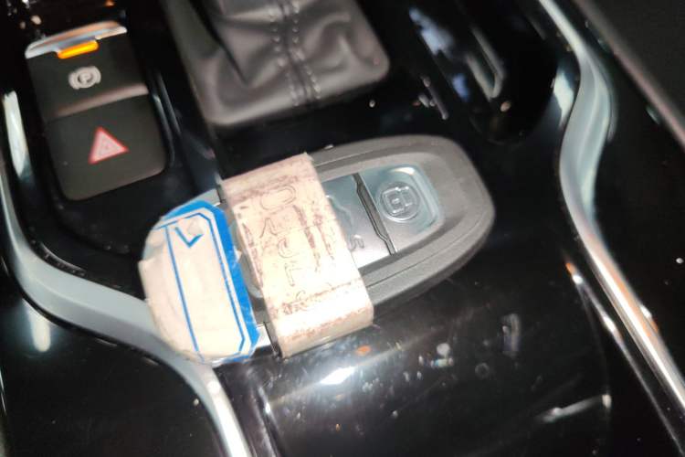 Used Hongqi E-QM5 2022 431 km Charge & Enjoy Edition