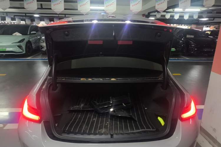 Used BMW i3 2022 eDrive 35 L
