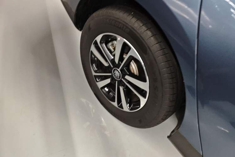 Used BYD Qin PLUS 2025 DM-i Smart Drive 120KM Superior Model
