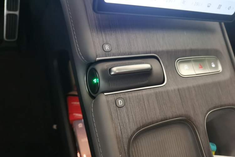 Used Nio ES7 2022 100 kWh Gear Lever