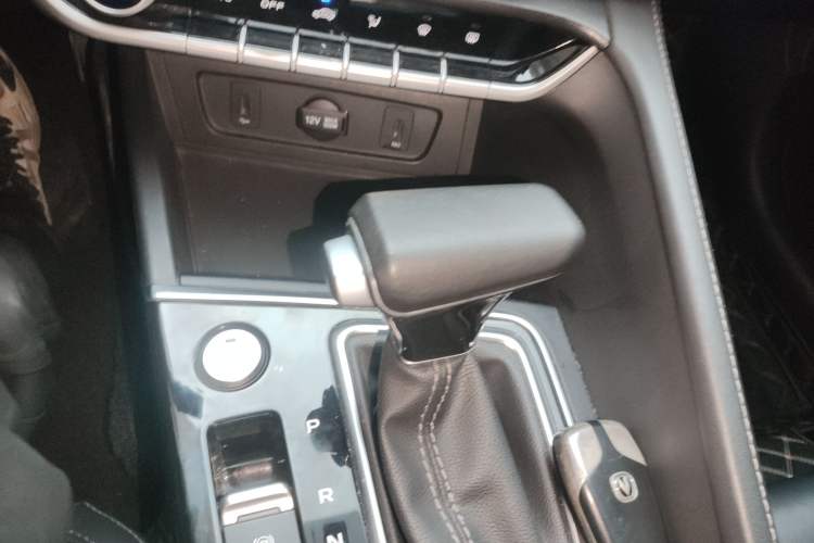 Used CHANGAN Eado 2020 PLUS Blue Whale NE 1.4T GDI DCT Prestige Model Gear Lever