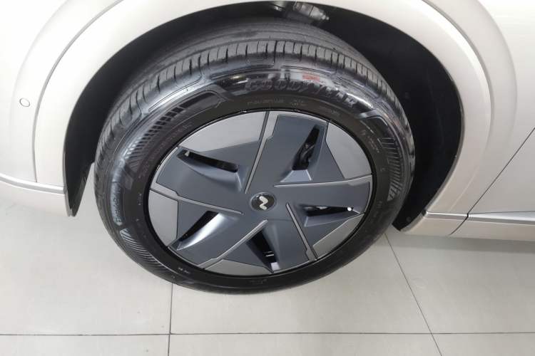 Used ONVO Luxeed L90 2025 Model—Max Six-Seater Version