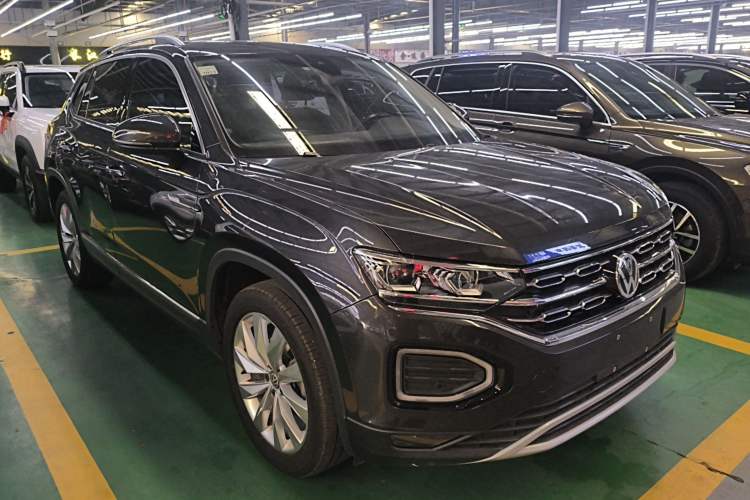 Used Volkswagen Tayron 2020 330TSI Two-Wheel Drive Luxury Smart Connectivity Version Front Right 45 Deg