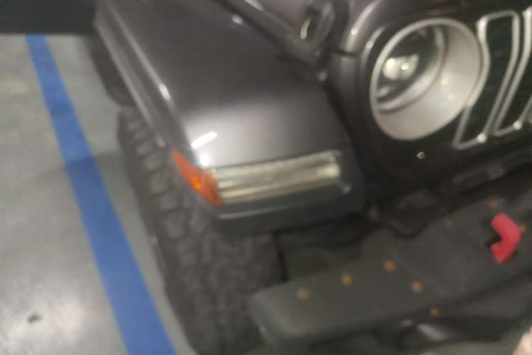 Used Jeep Wrangler 2024 2.0T Sahara Four-Door Edition Right Front Headlight