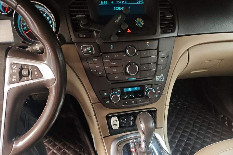 Used Buick Regal 2012 2.0L Luxury Edition
