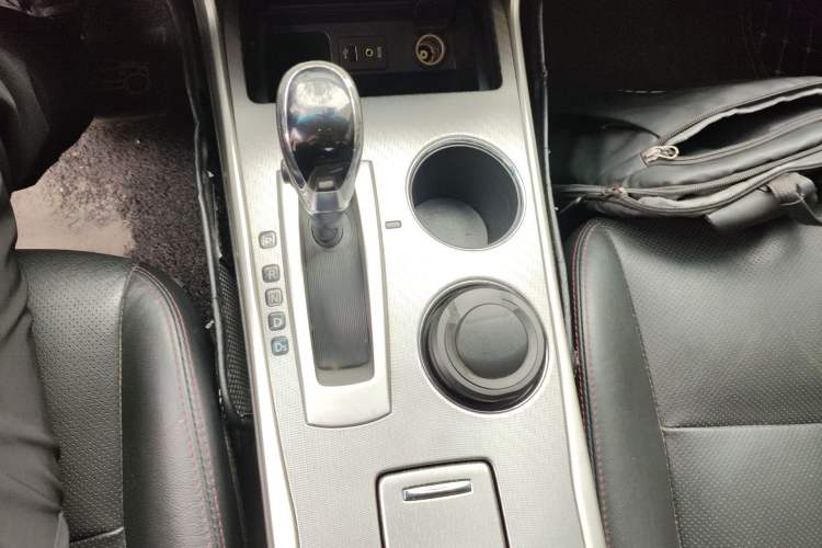 Used Nissan Teana 2016 2.0L XL-Upper Smart Edition Gear Lever