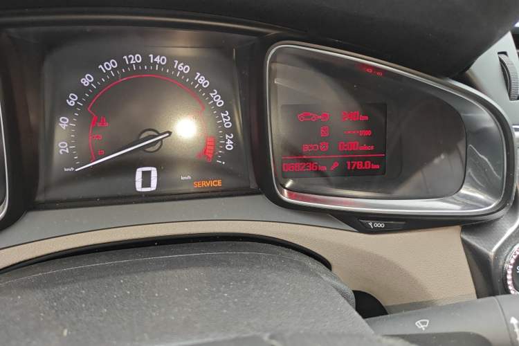 Used DS 6 2016 1.6T Luxury Edition THP160
