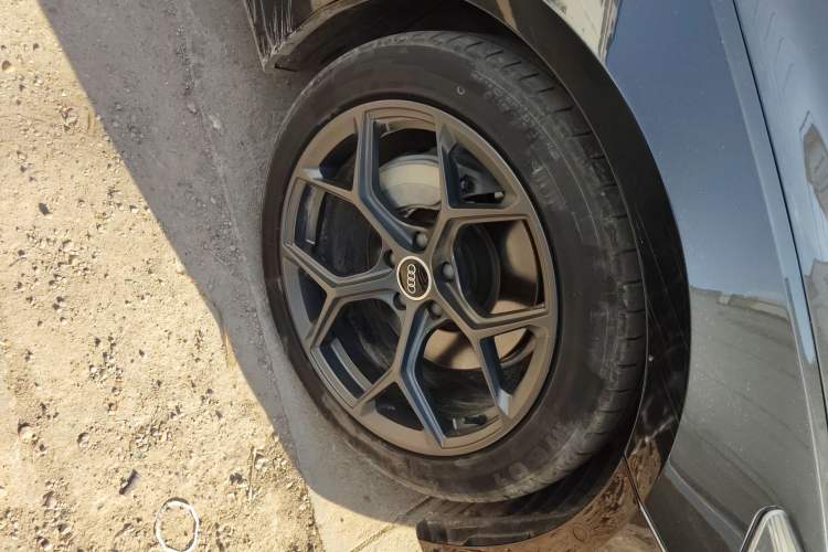 Used Audi A7 2020 45 TFSI Prestige Edition Right Front Wheel Hub