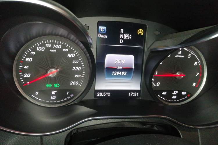 Used Mercedes-Benz C-Class 2015 C 200 L
