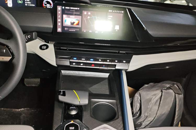 Used Changan UNI-V iDD 2023 Zhidian iDD 1.5T 113km Smart & Fun Version (Rapid Edition)