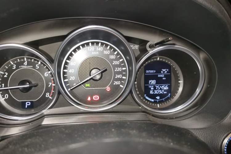Used Mazda Atenza 2015 2.0L Blue Sky Luxury Edition
