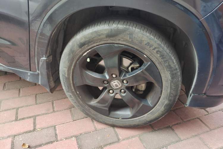 Used Honda Vezel 2016 1.8L CVT Front-Wheel Drive Pioneer Edition