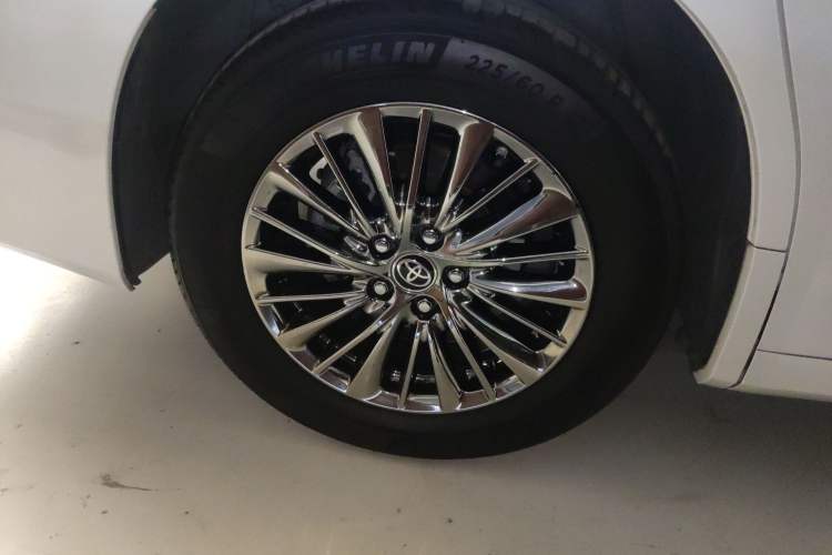 Used Toyota Alphard 2021 Dual-Engine 2.5L Luxury Edition Exterior 5