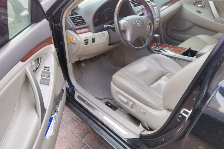 Used Toyota Camry 2013 200G Classic Luxury Edition