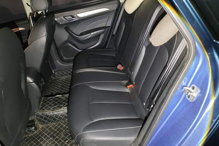 Used Roewe i6 New Energy 2017 45T Hybrid Connect & Smart Enjoyment Edition Left Rear Seat