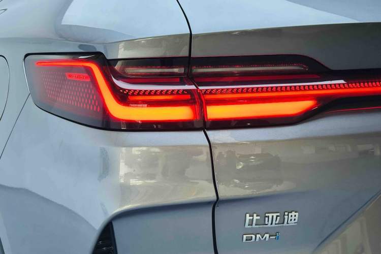 Used BYD Song PLUS New Energy 2024 HONOR Edition DM-i 110km Flagship Model
