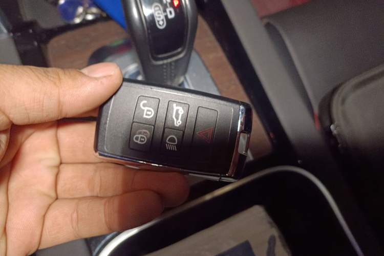 Used Land Rover Discovery Sport 2021 249 PS R-Dynamic S Performance Edition
