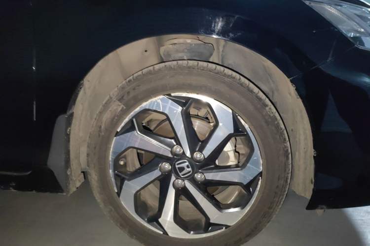 Used Honda Accord 2016 2.4L Luxury Edition Right Front Wheel Hub