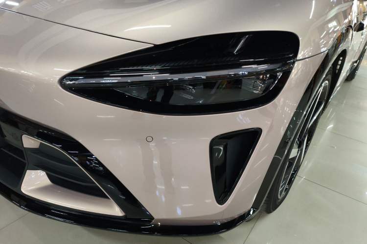 Used Xiaomi Auto YU7 2025 Ultra-Long Range High-Performance All-Wheel-Drive Max Edition