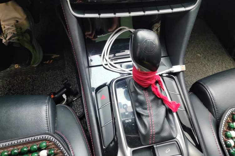 Used MG HS 2018 20T Automatic Two-Wheel Drive Hormone Dynamic Edition China V Standard Gear Lever