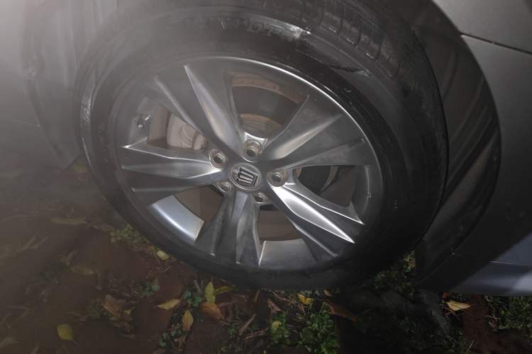 Used Toyota Crown 2015 2.5L Smart Edition Right Front Wheel Hub