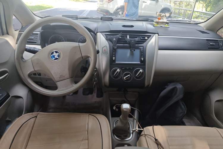 Used Venucia D50 2015 1.6L Manual Fashion Edition
